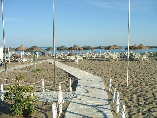 Appartement 1St Lign On The Beach At Palmeras ฟูเอนฮิโรลา ภายนอก รูปภาพ